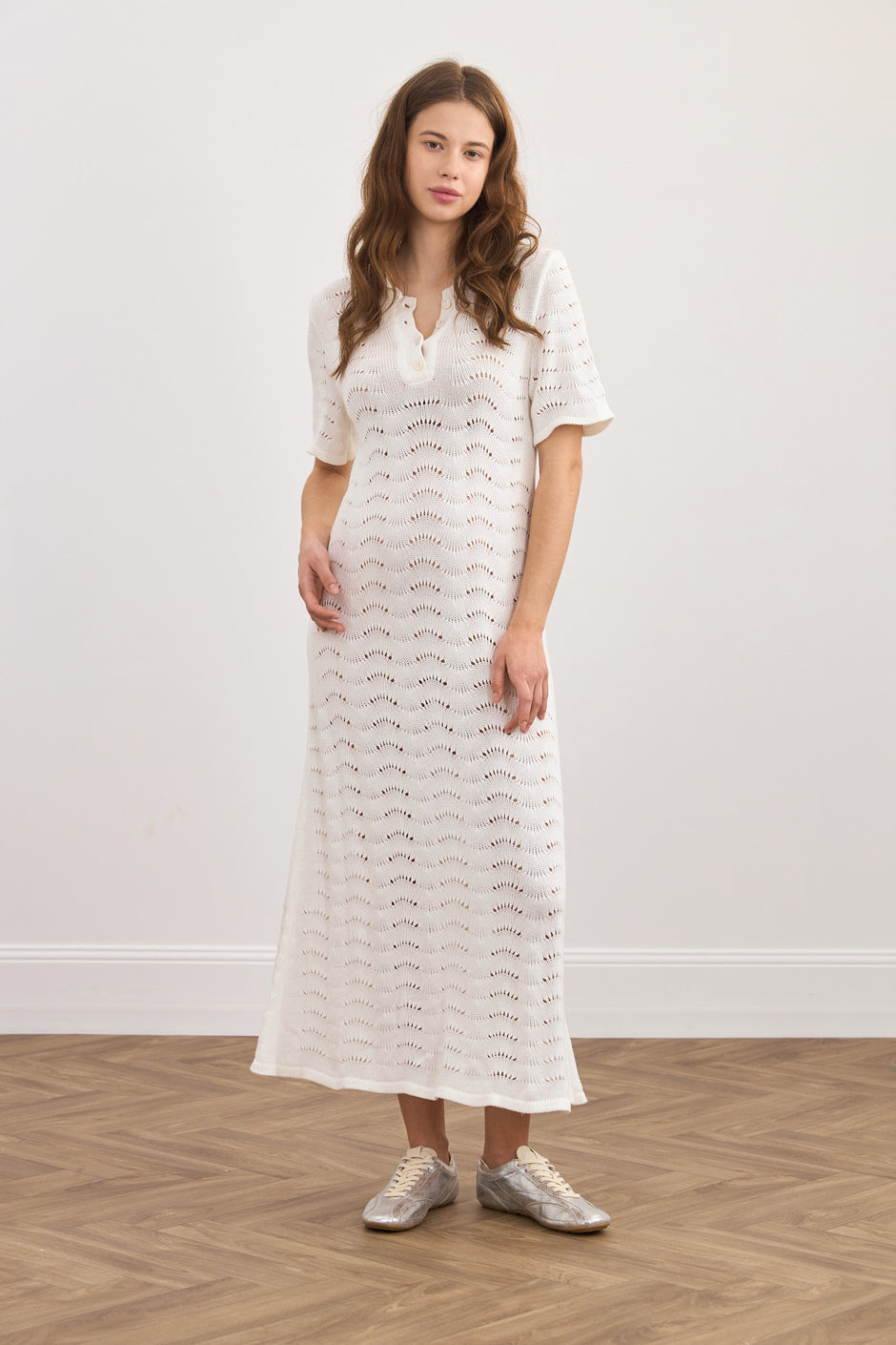 Хвиляста в'язана сукня