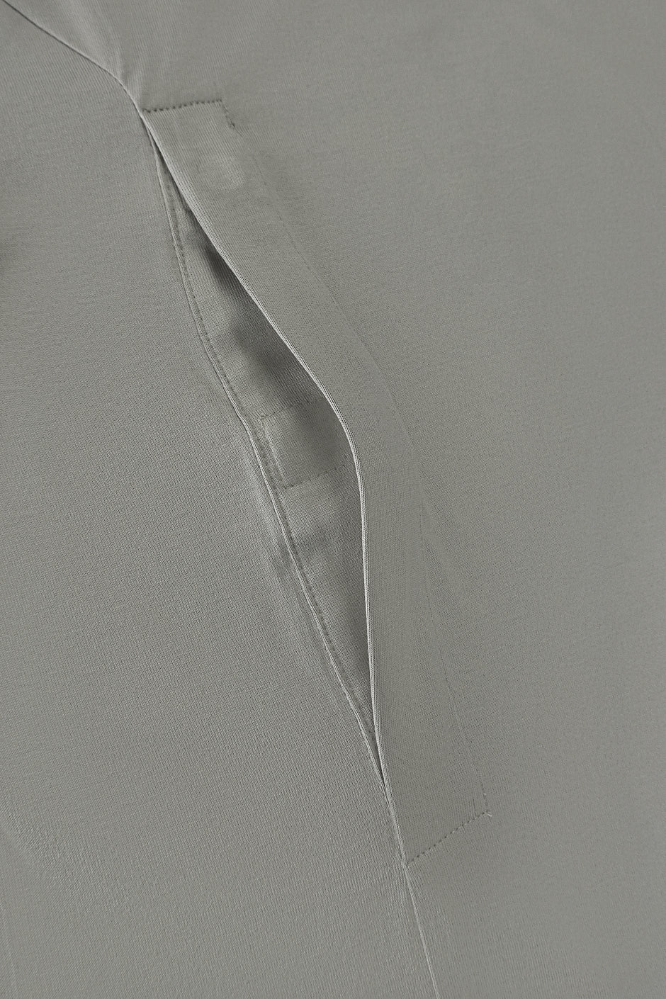 Футболка з магнітами